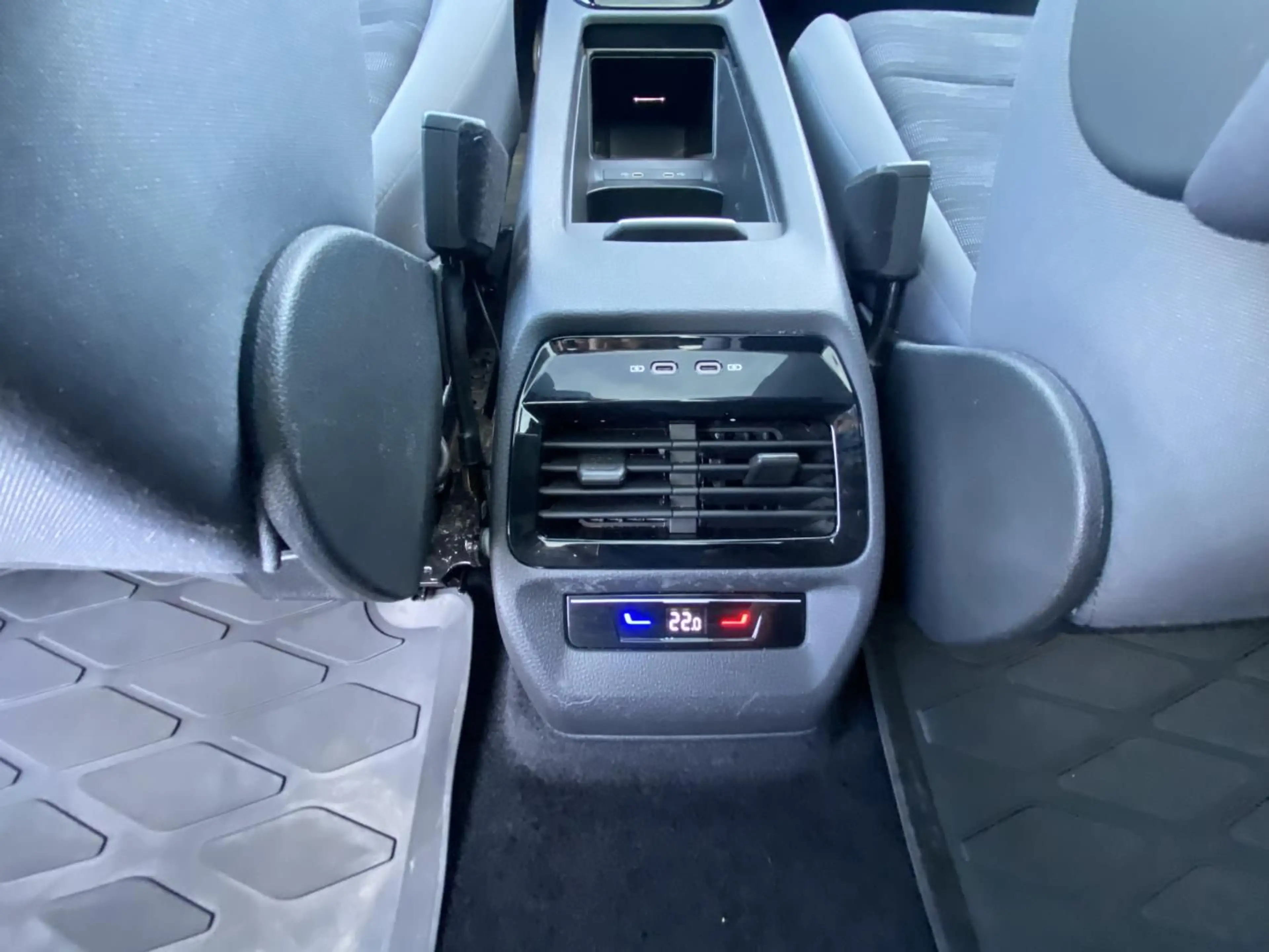 Volkswagen ID.4 PRO-PERFORMANCE WÄRMEPUMPE+AHK+PANORAMA+EL — photo 12