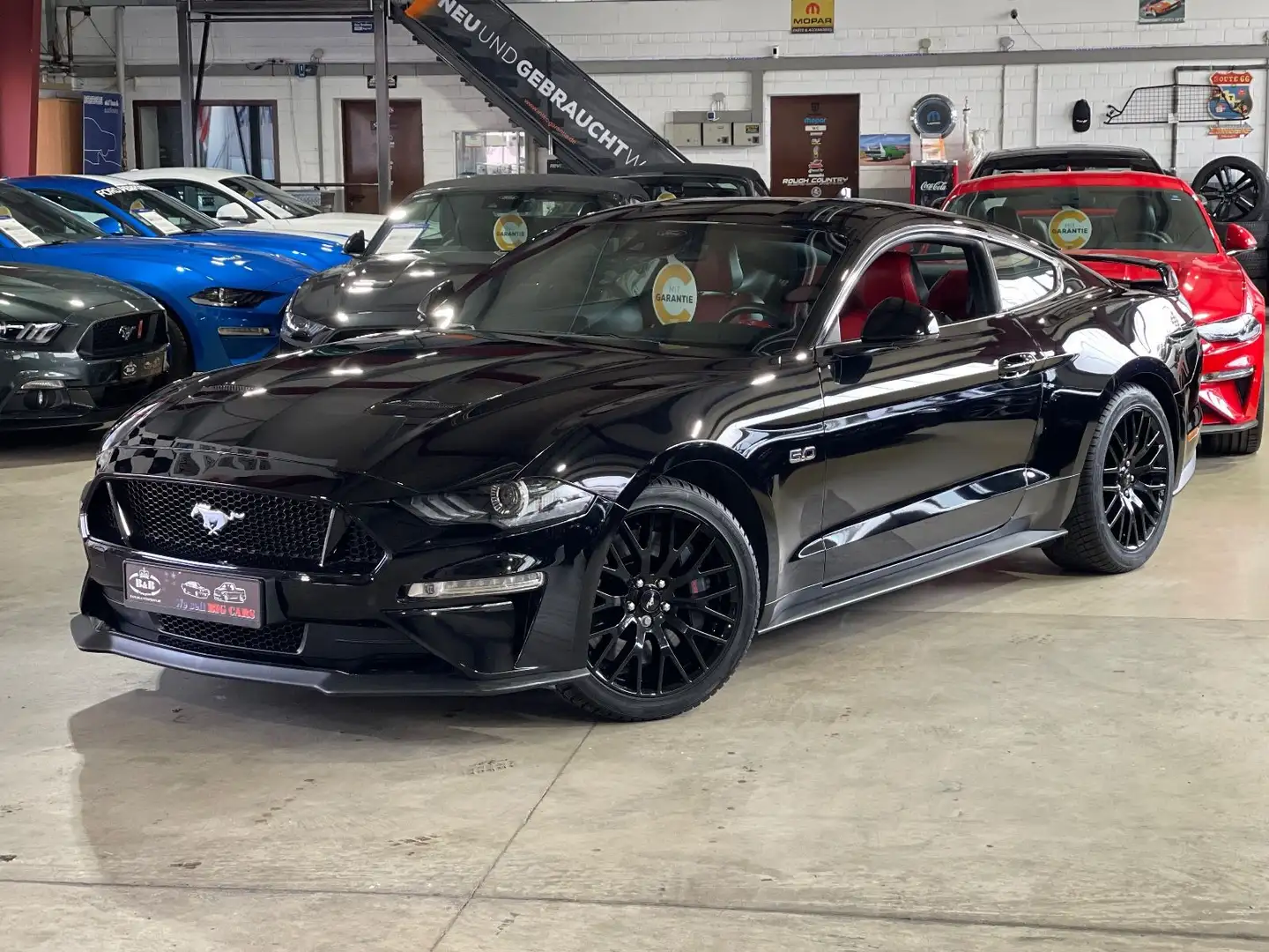 Ford Mustang V8+UNFALLFREI+DT.FHZG+ROT LEDER+MAGNE.R+GARANTIE Noir - 1