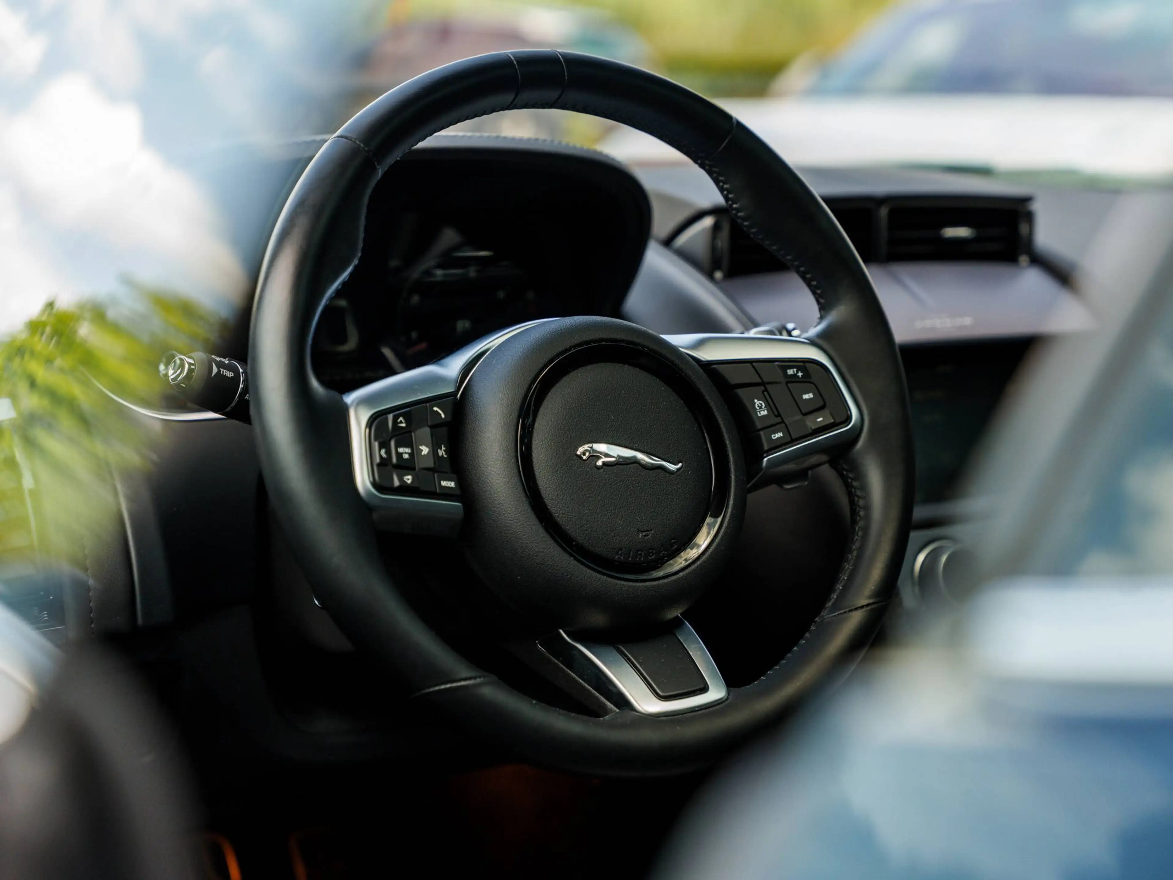 Jaguar F-Type Coupe 2.0 P300 - Panoramadak - Meridian 600W - CarPlay - Camera - Blind Spot - LED Premium - Leder — photo 13
