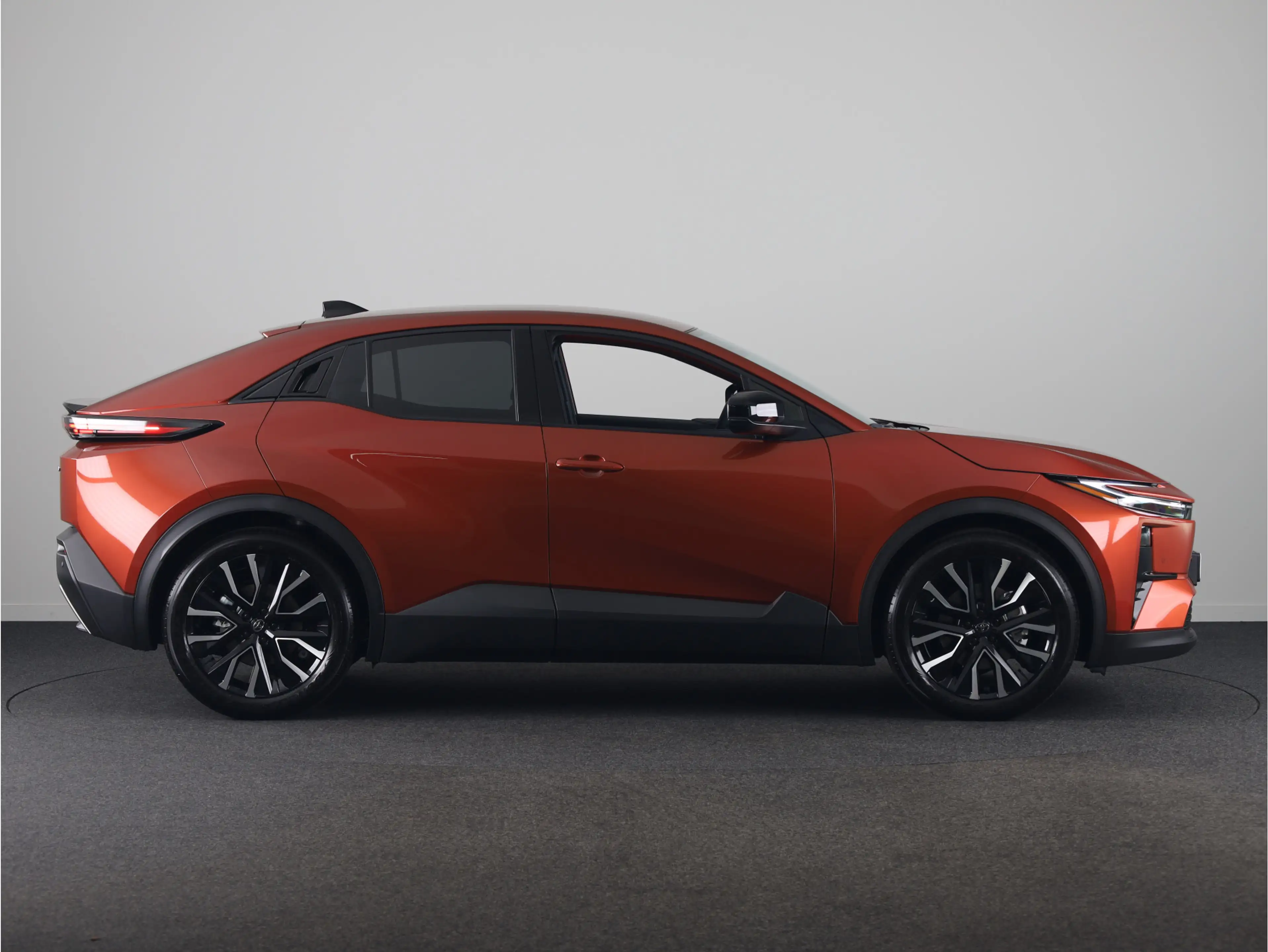 Toyota C-HR+ First Edition 77 kWh *NIEUW* | Direct leverbaar! | — photo 3