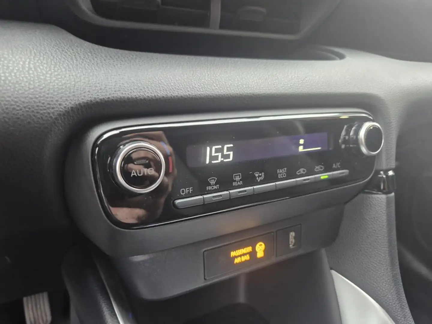 Toyota Yaris 1.5h Active Grigio - 2