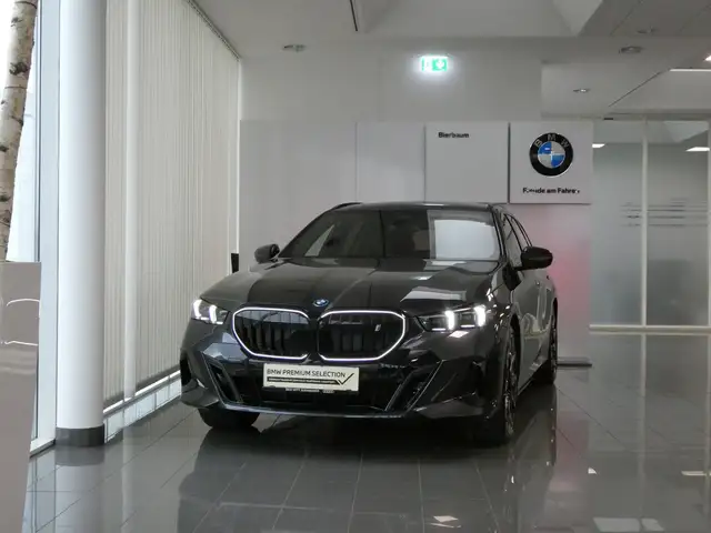 BMW i5 xDrive40 Ansicht 2
