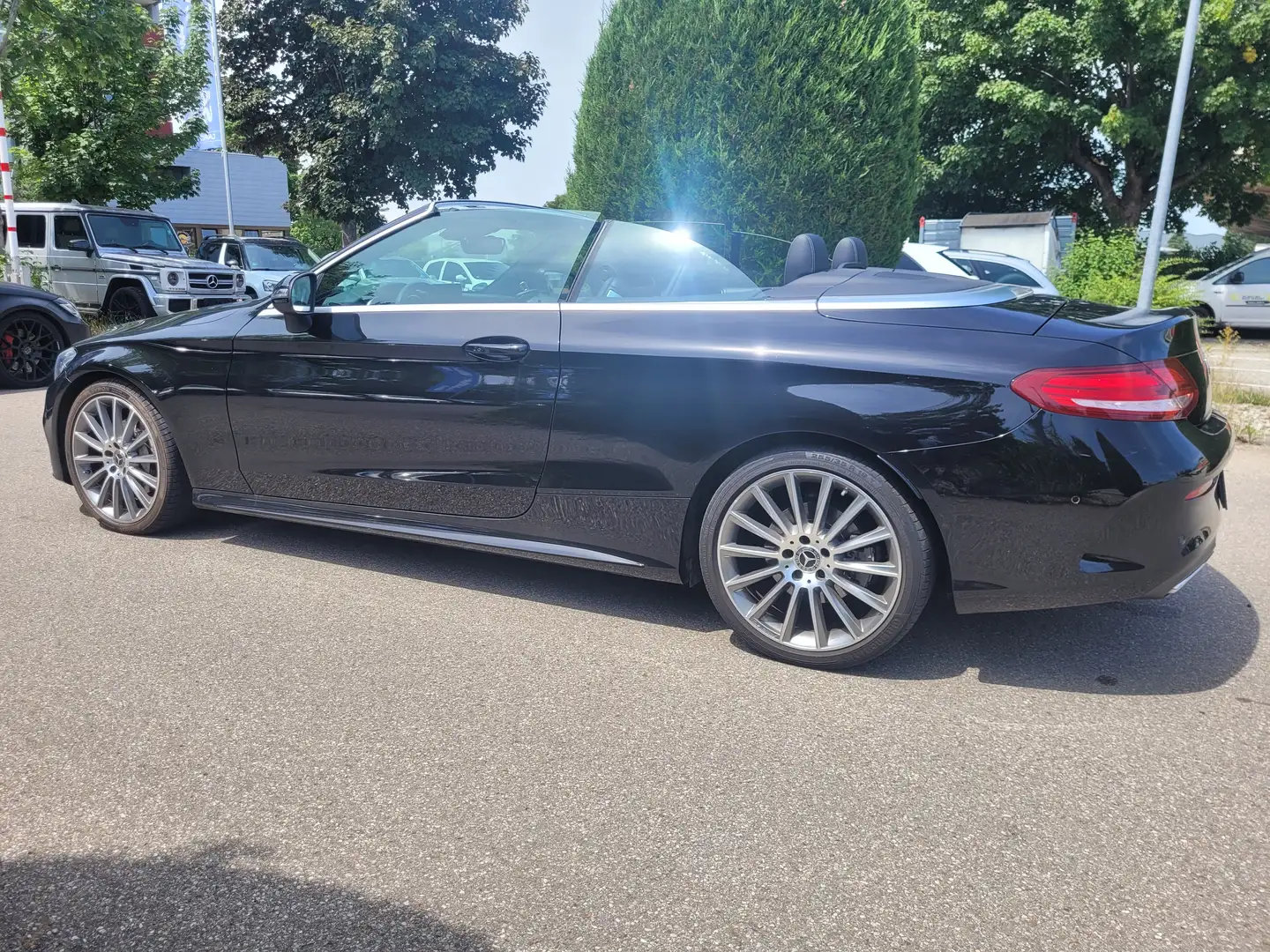 Mercedes-Benz C 220 d Cabrio 9G-TRONIC AMG Line Zwart - 2
