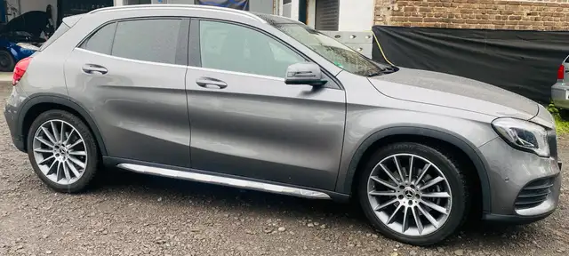 Mercedes-Benz GLA 250 4Matic GLA -Klasse / ALLRAD / SCHECKHEFT /  AMG