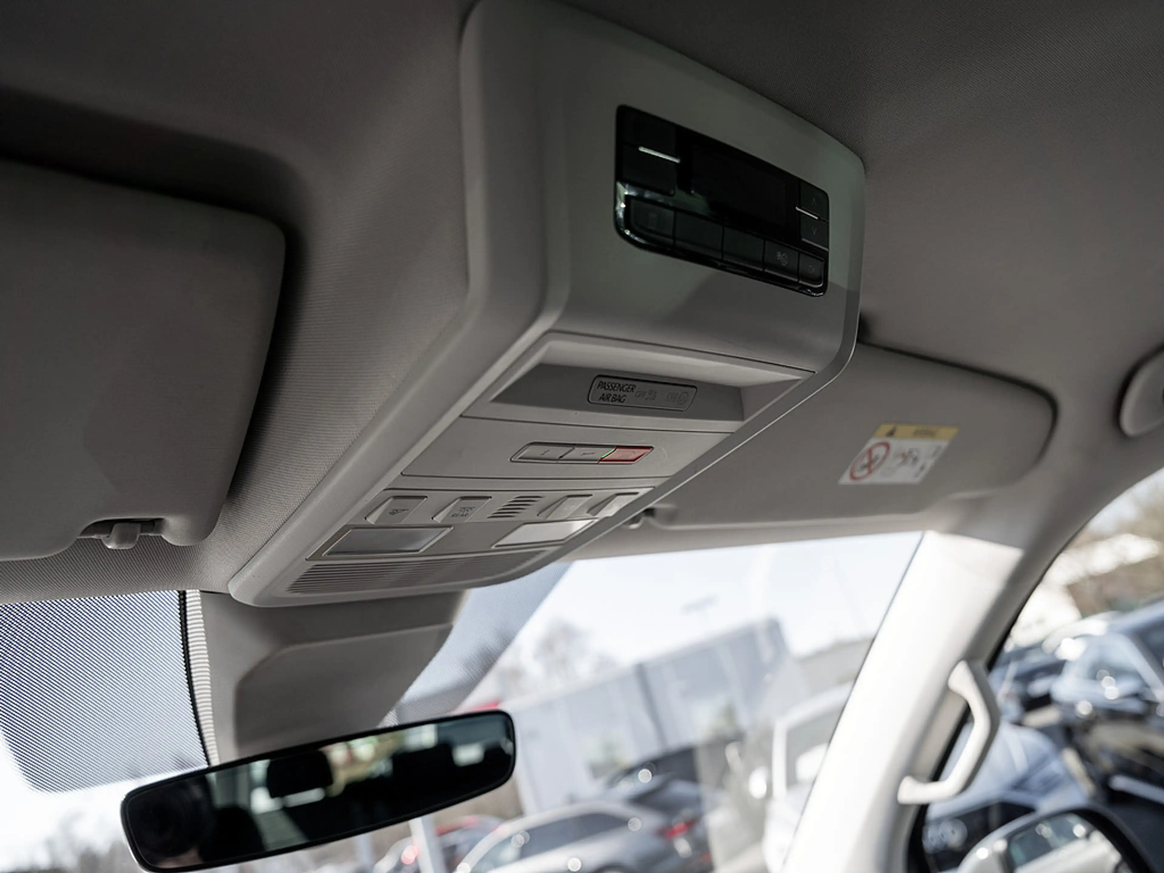 Volkswagen T6.1 Multivan 2.0 TDI 4M Comfortline AHK LED — photo 11