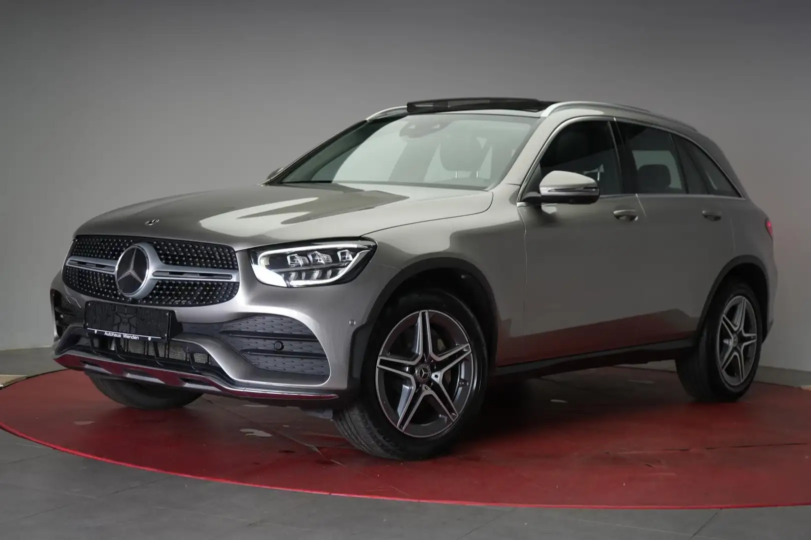 Mercedes-Benz GLC 300 4Matic 9G-Tronic AMG Distronic/Kamera/Vi Silber - 2