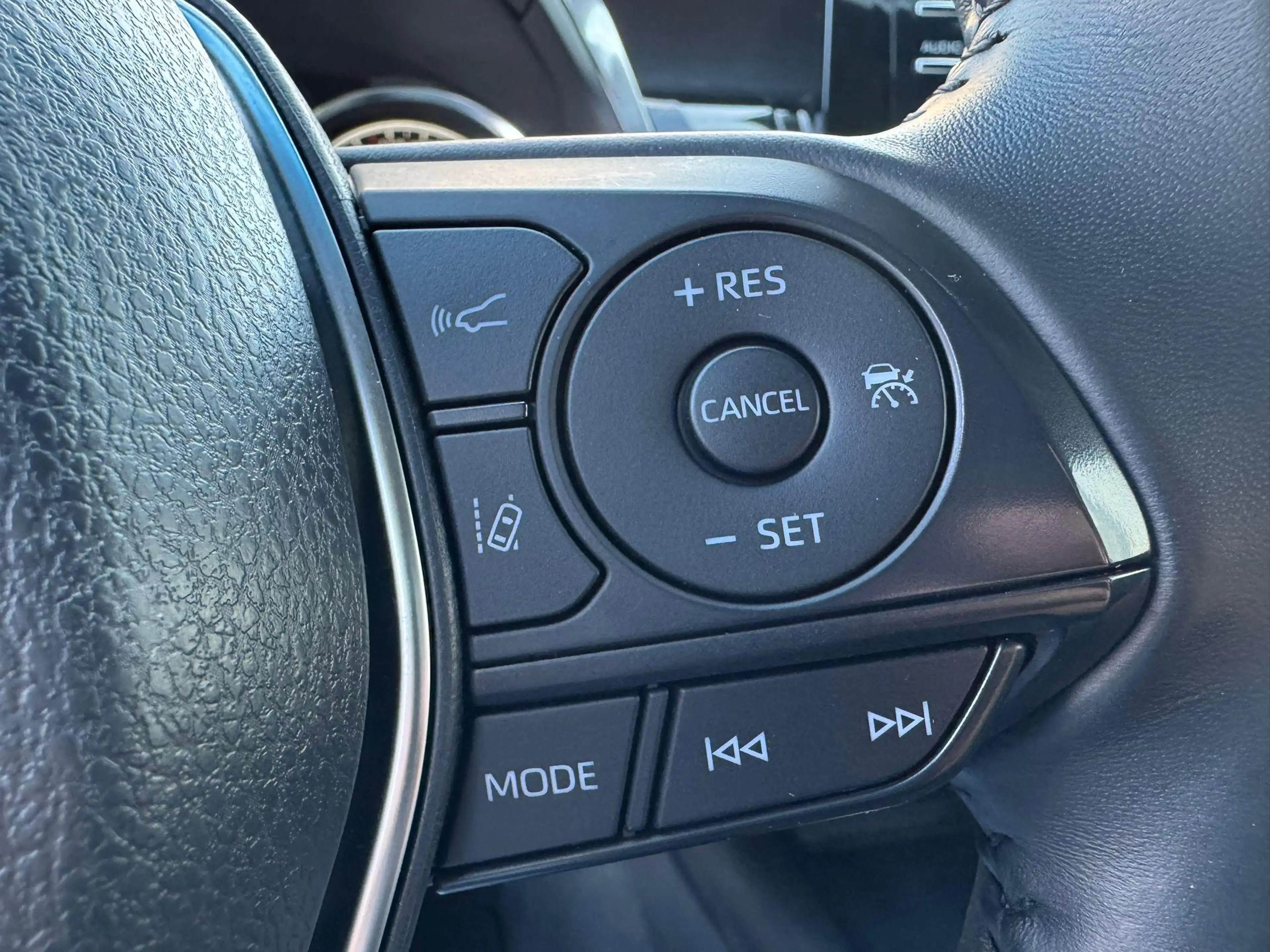 Toyota Camry 2.5 Hybrid Business Leder — photo 8
