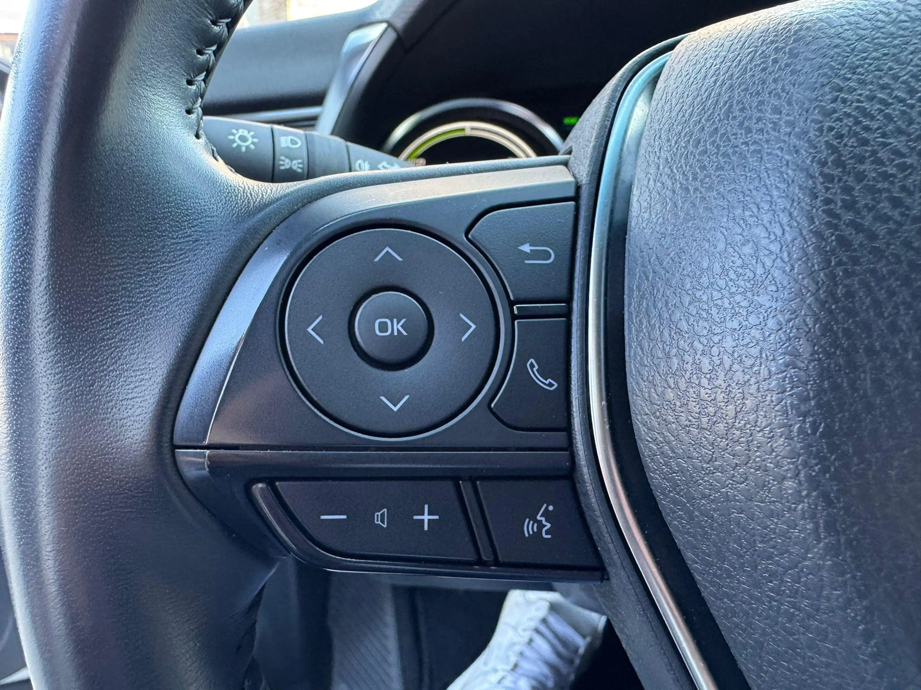 Toyota Camry 2.5 Hybrid Business Leder — photo 7