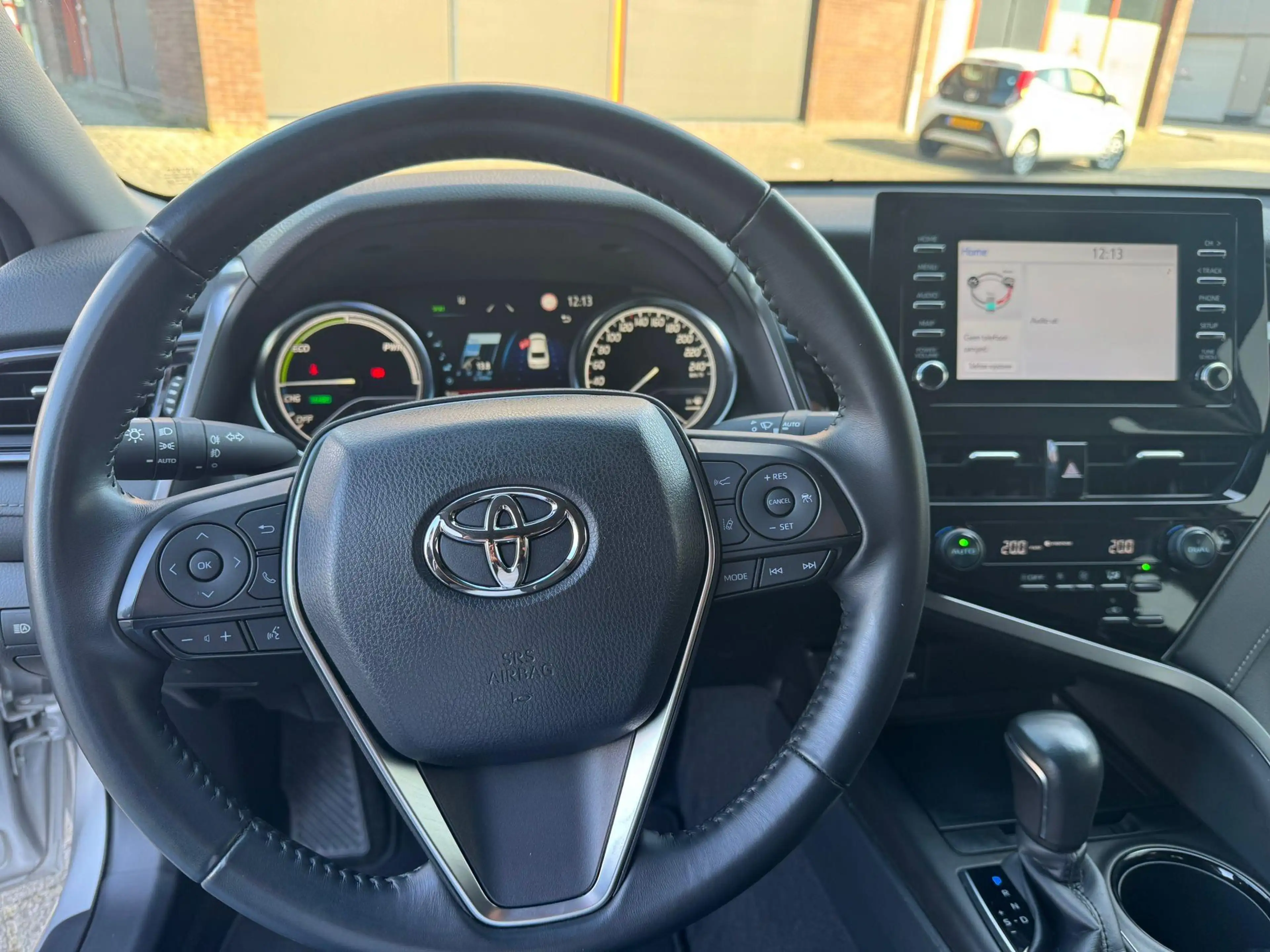 Toyota Camry 2.5 Hybrid Business Leder — photo 5