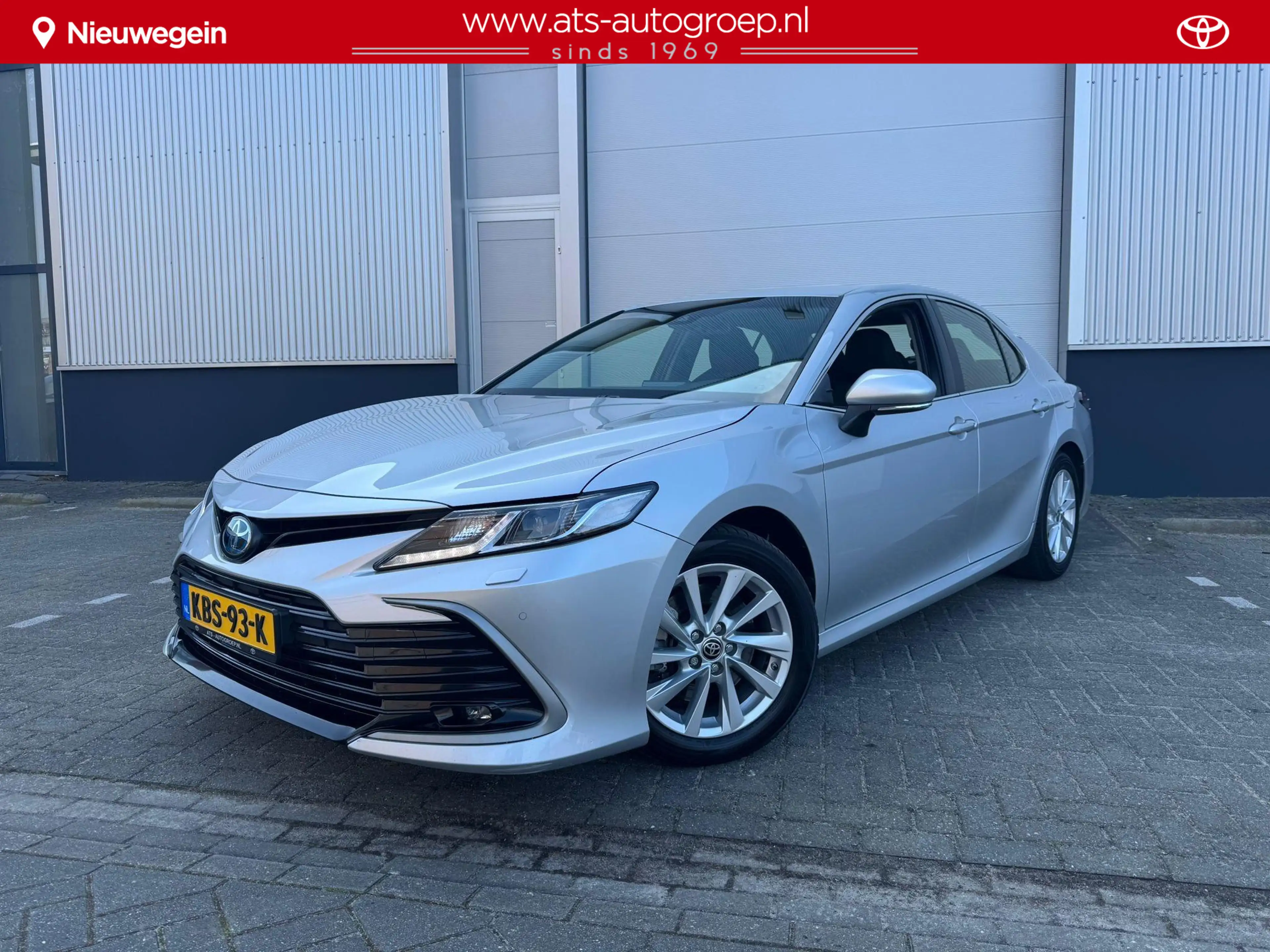Toyota Camry 2.5 Hybrid Business Leder