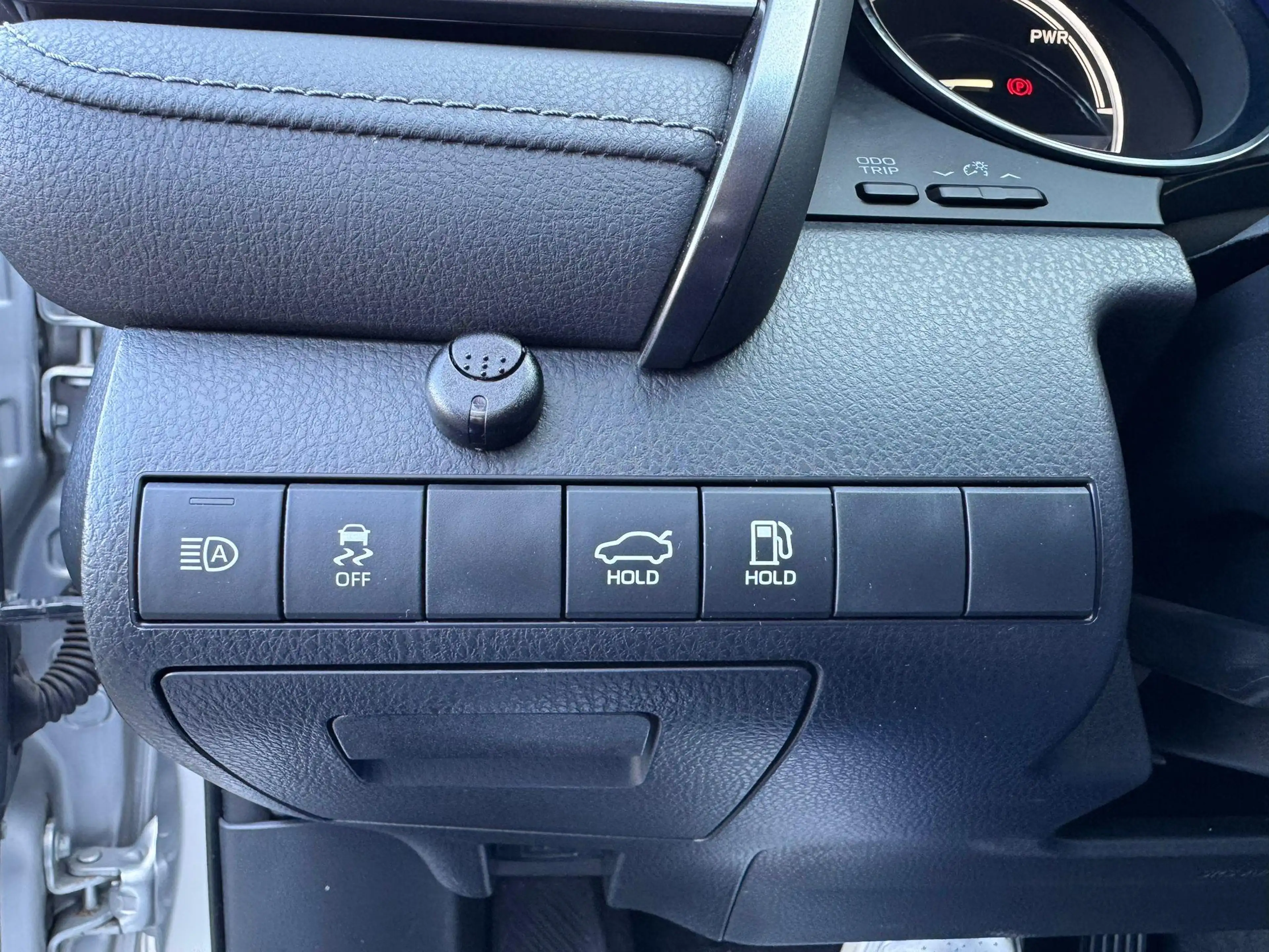 Toyota Camry 2.5 Hybrid Business Leder — photo 2