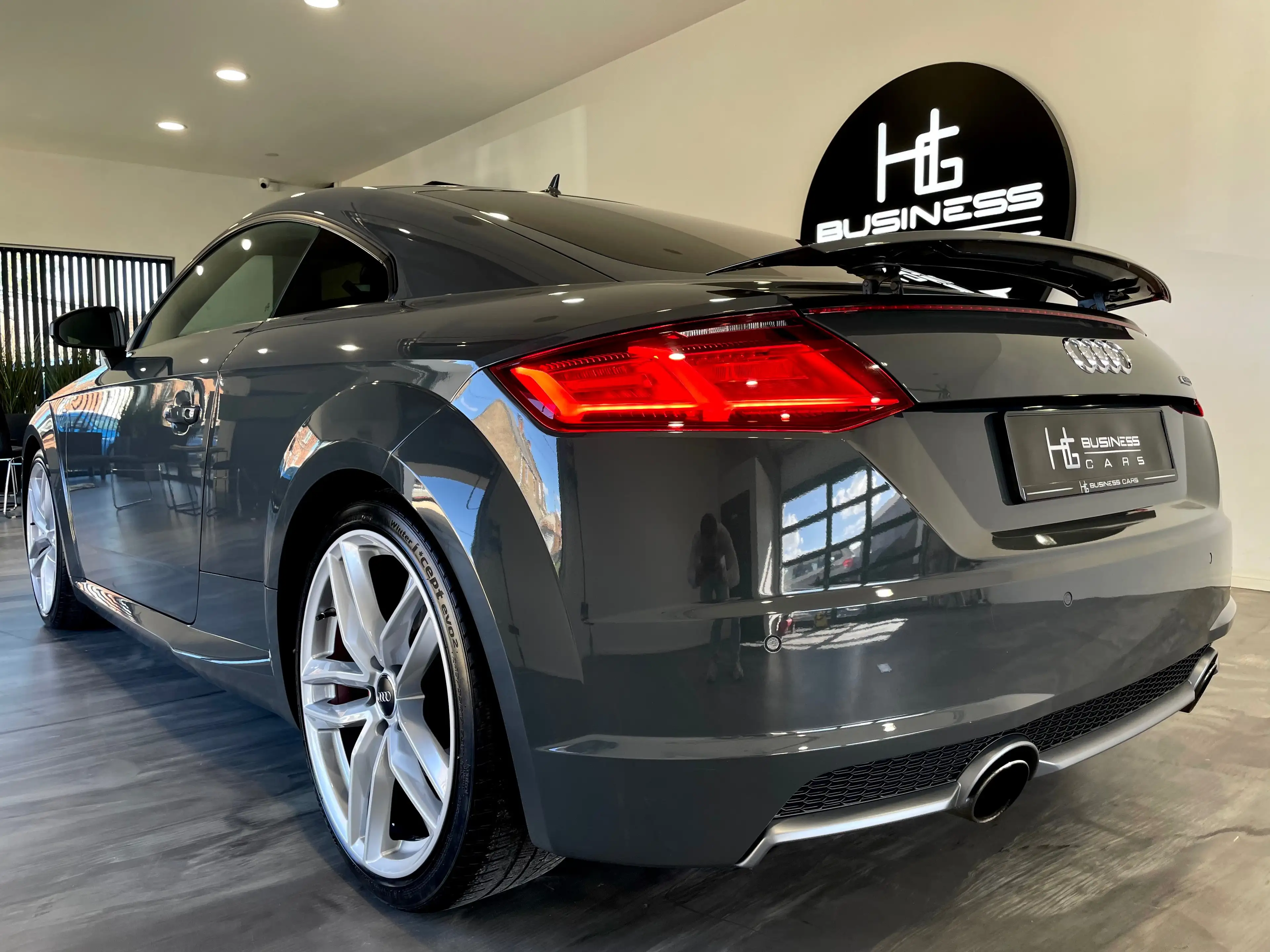 Audi TT 2.0 TFSI/ 3X S-LINE/ QUATTRO/ S-TRONIC/ LED MATRIX/ ALCANTARA — photo 6
