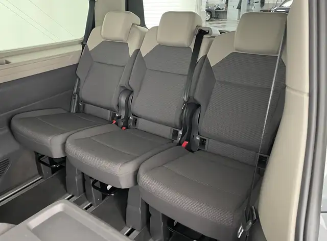 Volkswagen T7 Multivan VW T7 Multivan Business ÜH TDI Ansicht 12