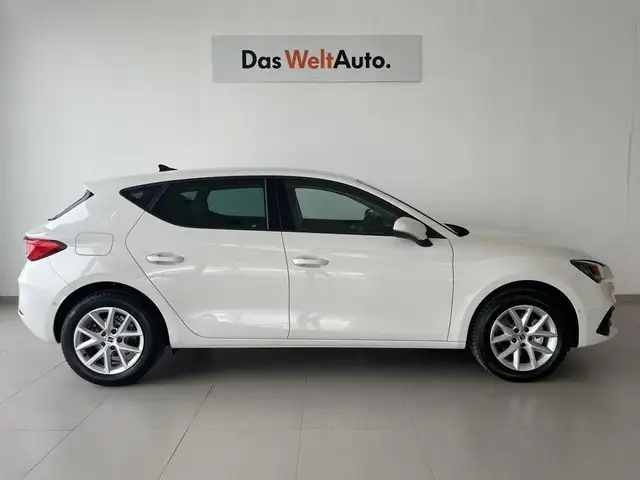 Seat Leon view 3