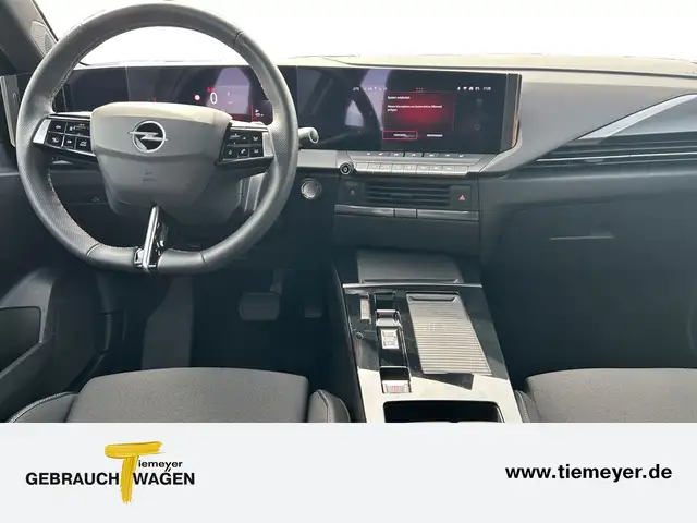 Opel Astra view 12