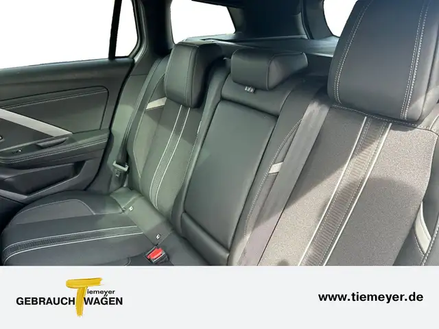 Opel Astra view 11