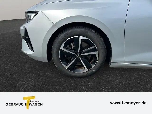 Opel Astra view 9