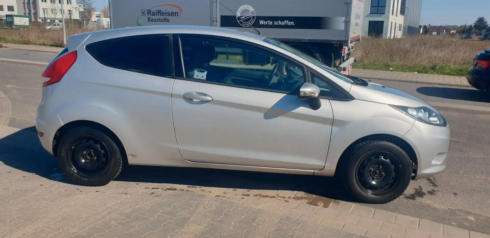 Ford Fiesta Trend Argent - 2