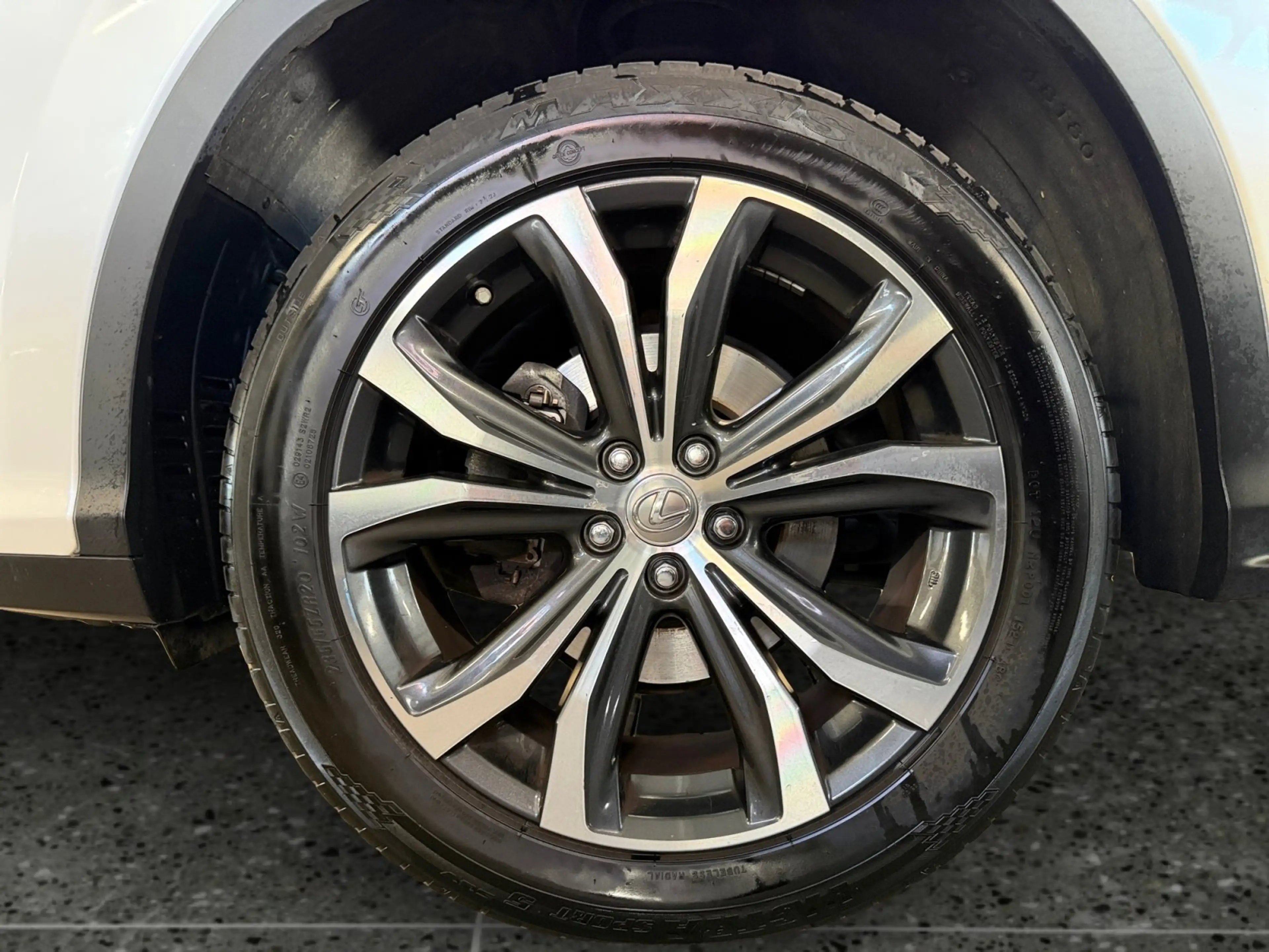 Lexus RX 450h Executive Line +360 Kamera+Navi+Pano+ — photo 14