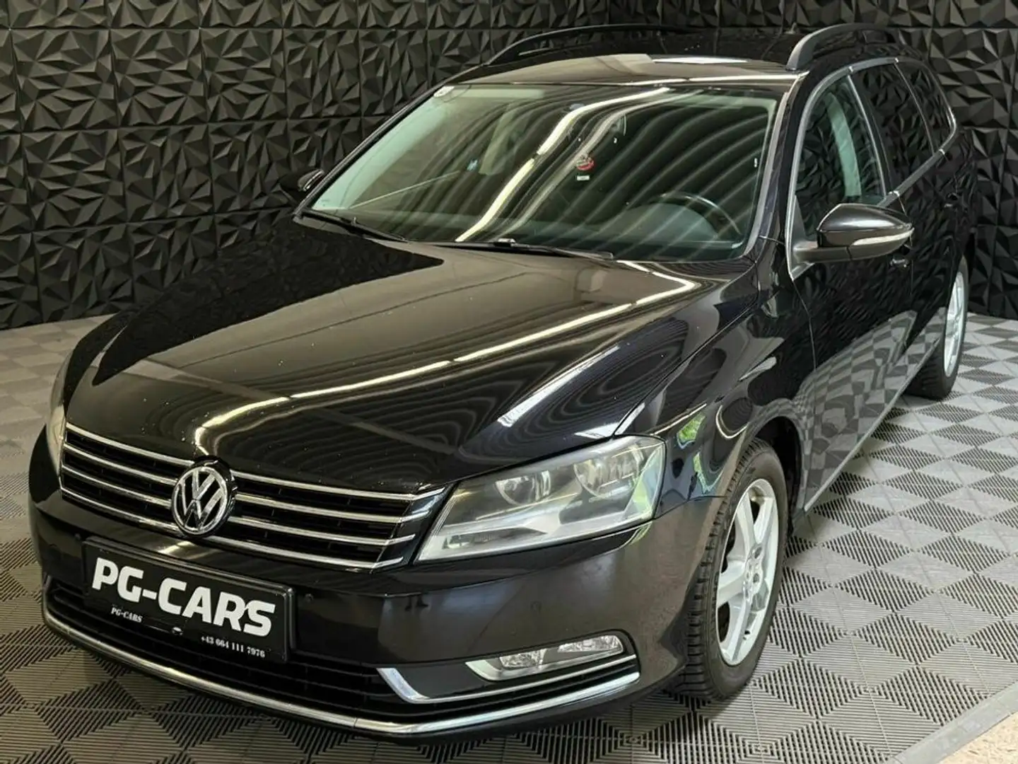Volkswagen Passat 2.0 TDI Comfortline BlueMotion Schwarz - 2