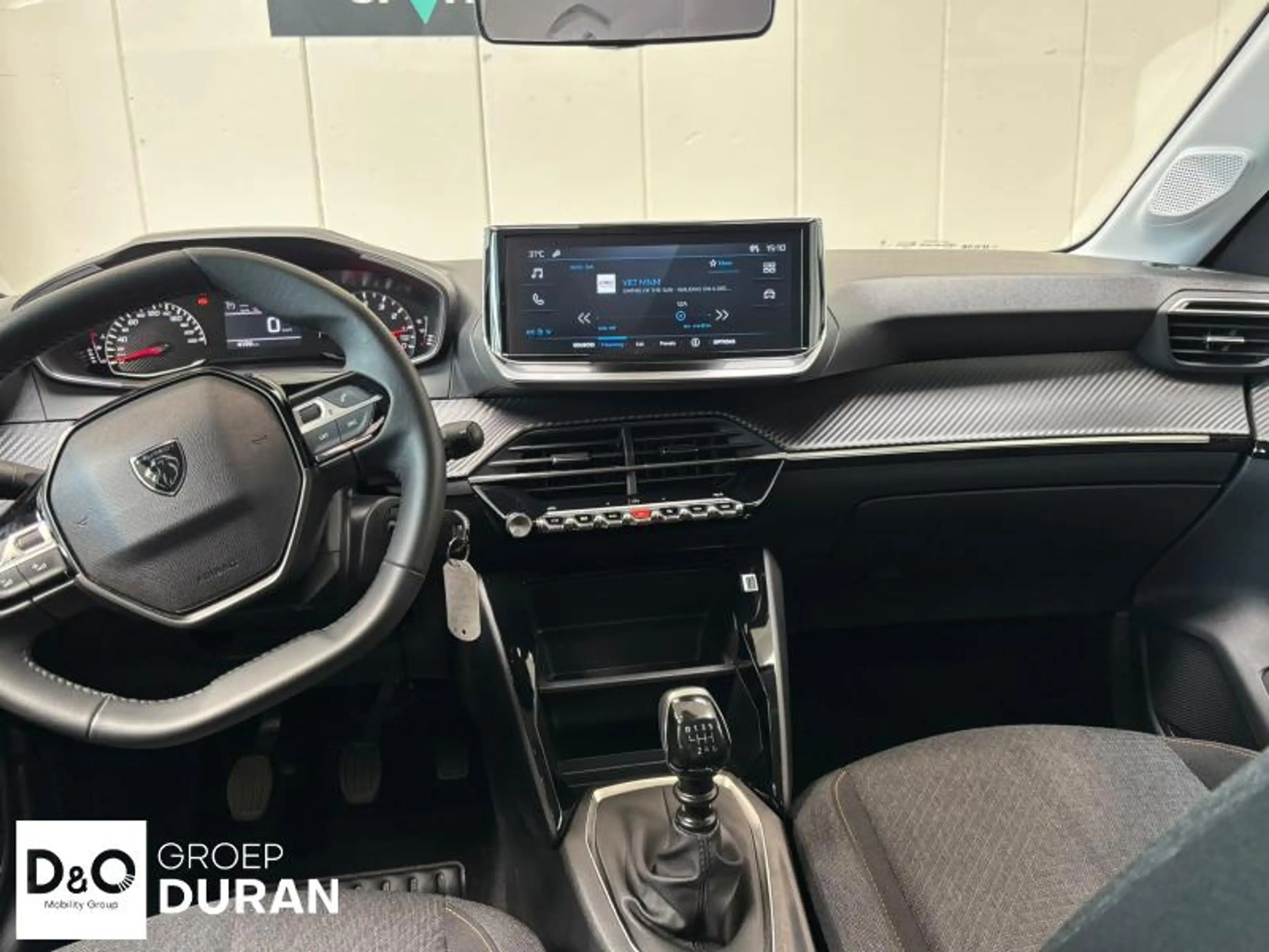 Peugeot 208 Style 1.2 Turbo Man.6 — photo 11