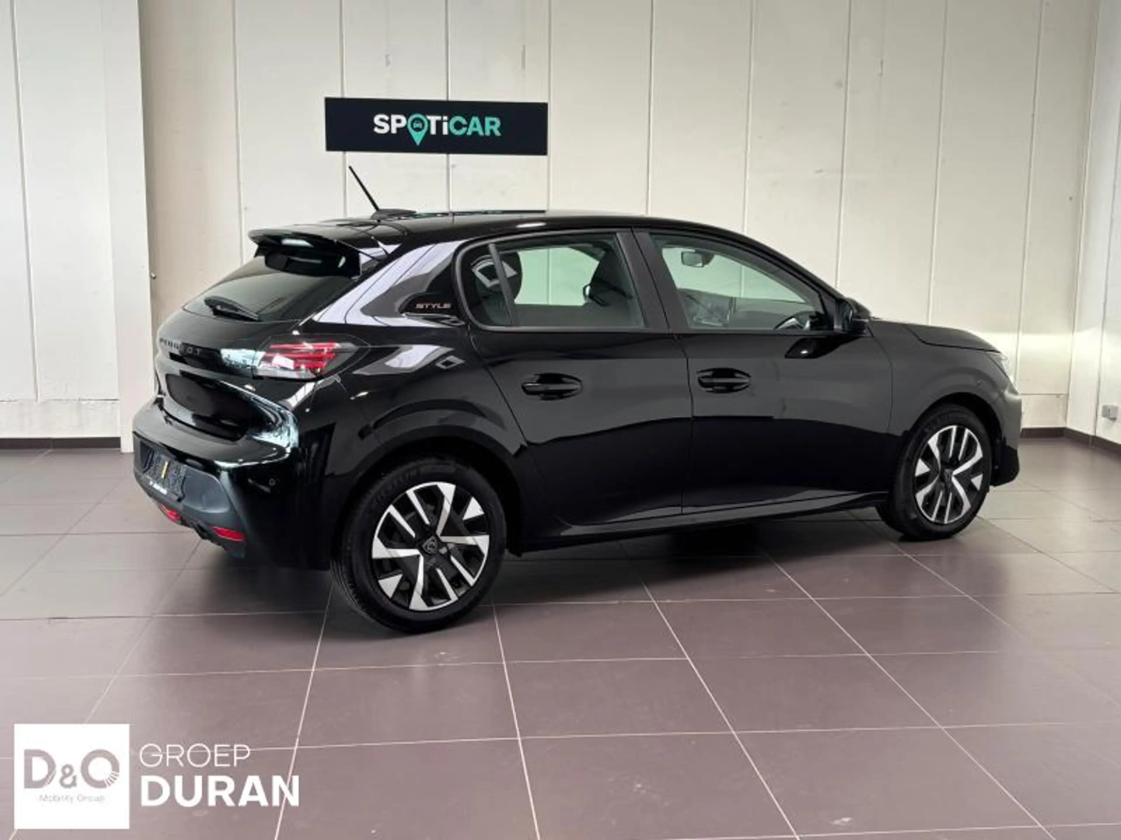 Peugeot 208 Style 1.2 Turbo Man.6 — photo 8