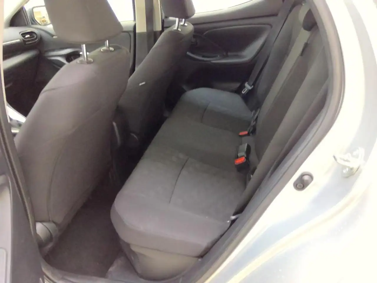 Toyota Yaris 1.5 HYBRID 115 ACTIVE I AUTOMAAT I APPLE CARPLAY I, миниатюра 6