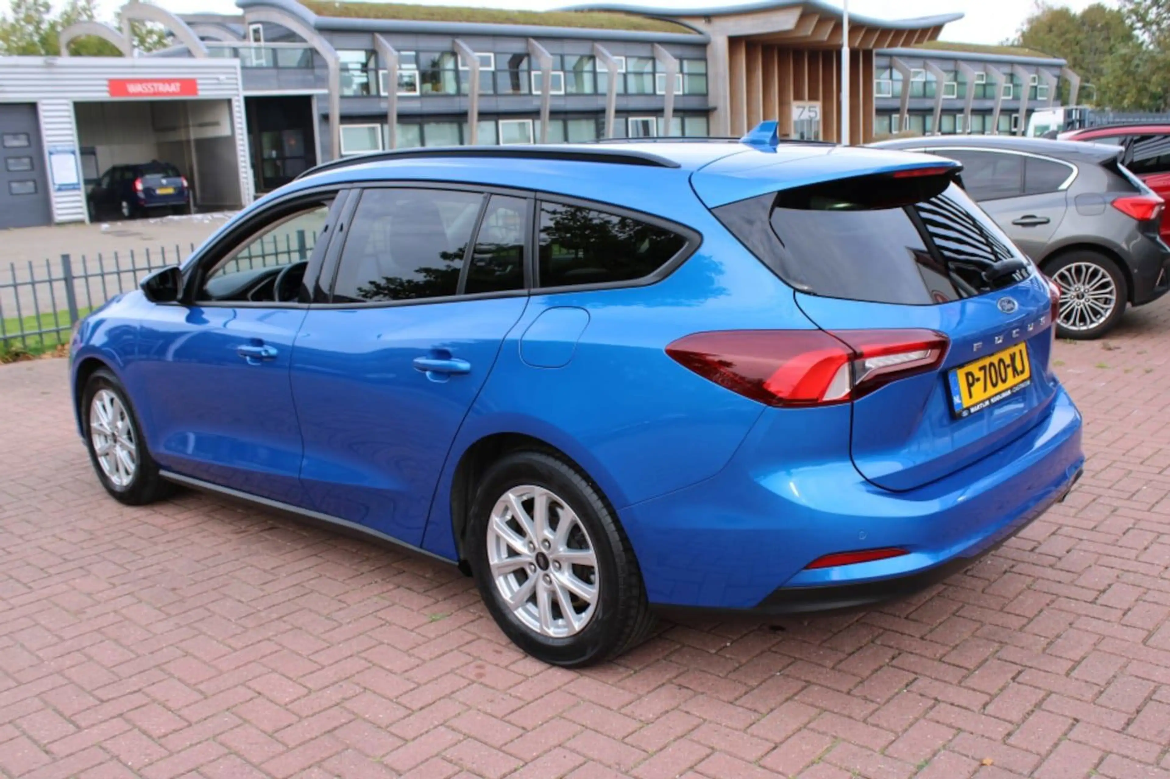 Ford Focus 1.0 EcoBoost Connected Wagon — photo 11