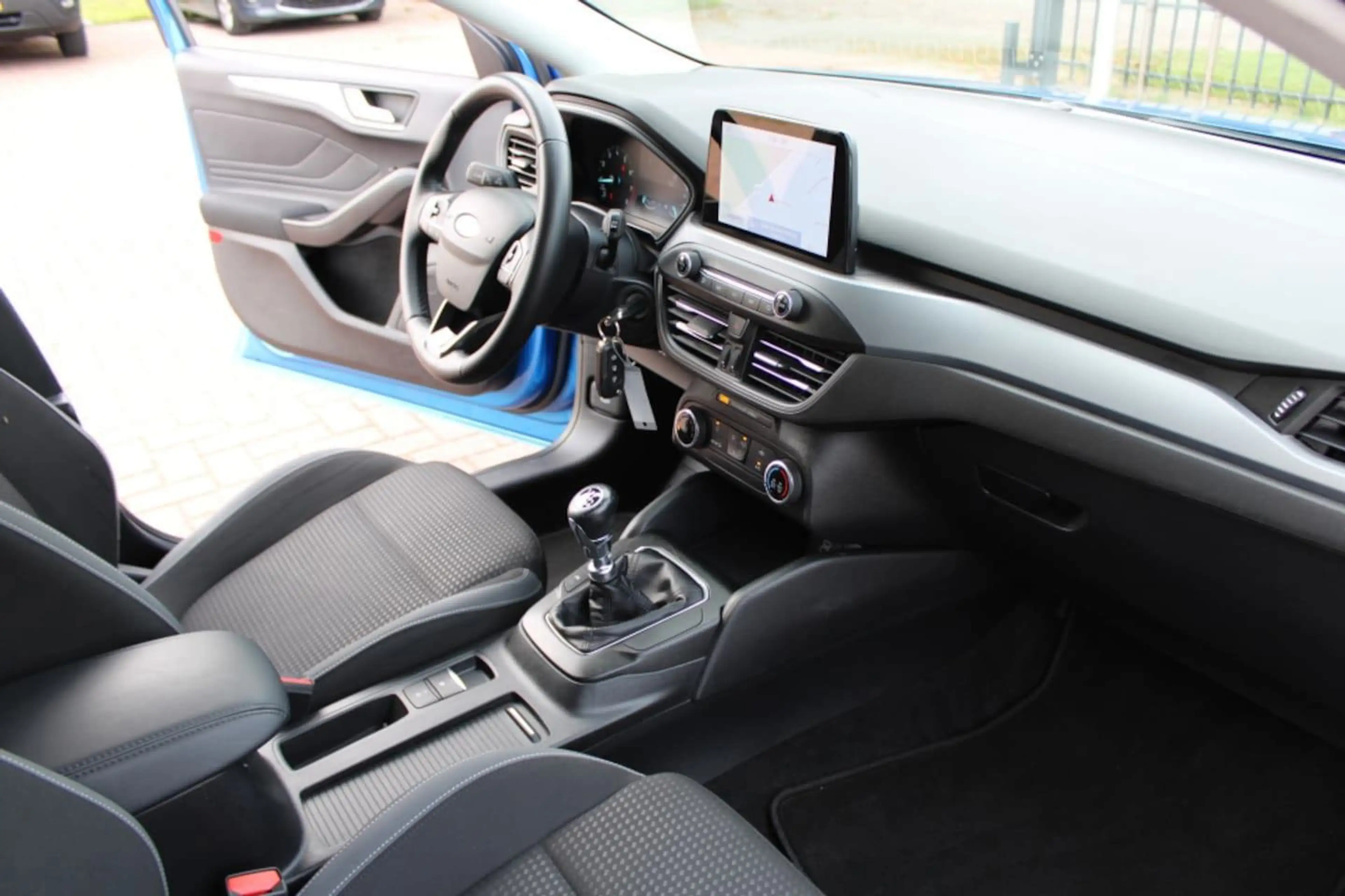 Ford Focus 1.0 EcoBoost Connected Wagon — photo 17