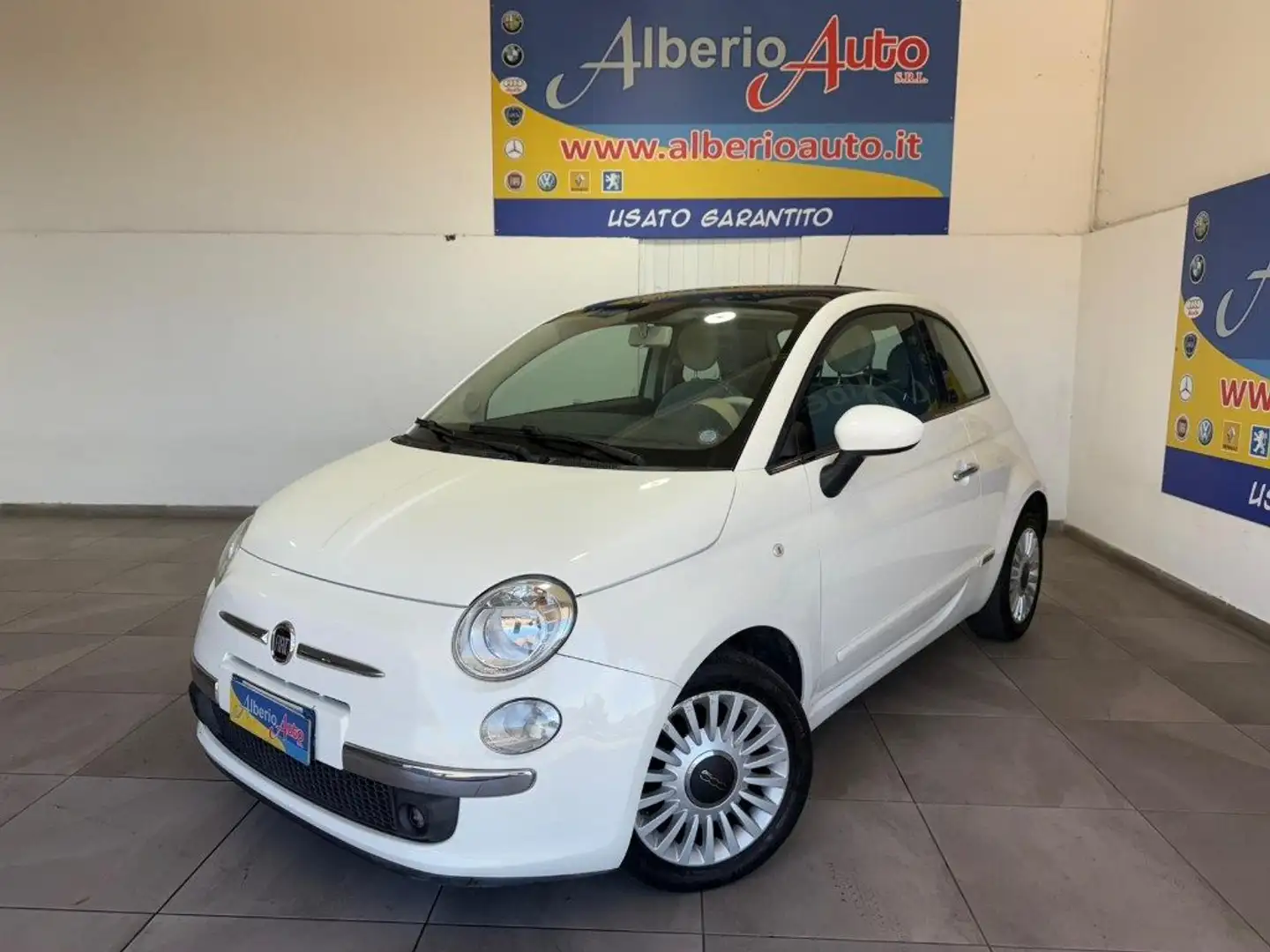 Fiat 500 1.2 Lounge Weiß - 1