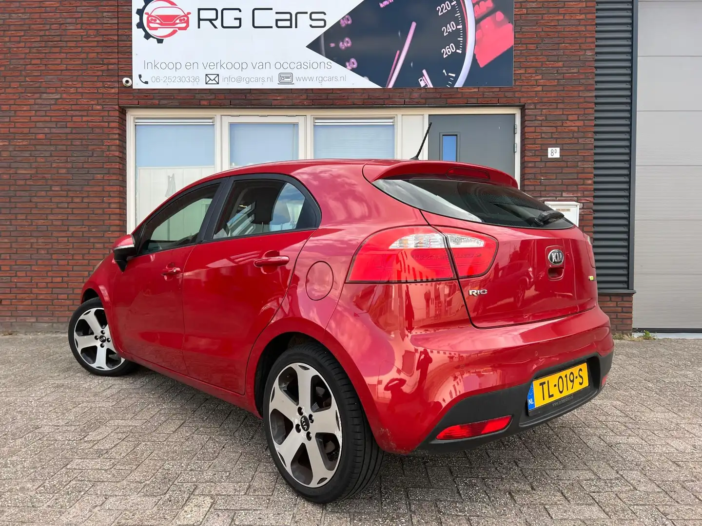 Kia Rio 1.2 CVVT Super Pack / PDC / 5DRS / Clima / AUX / L Rood - 2