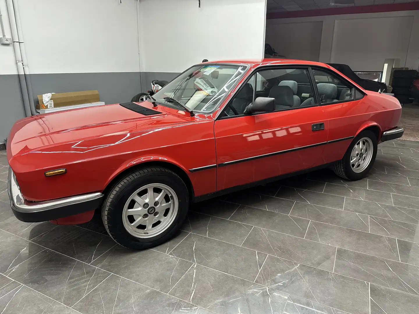 Lancia Beta HP 2.0 ie Executive - 1