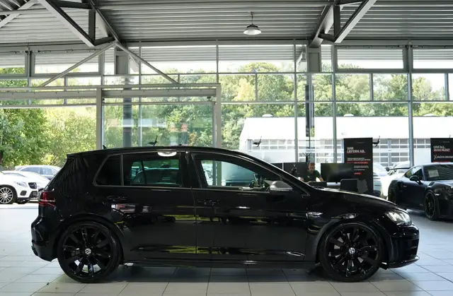 Volkswagen Golf view 8