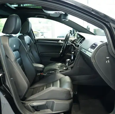 Volkswagen Golf view 16