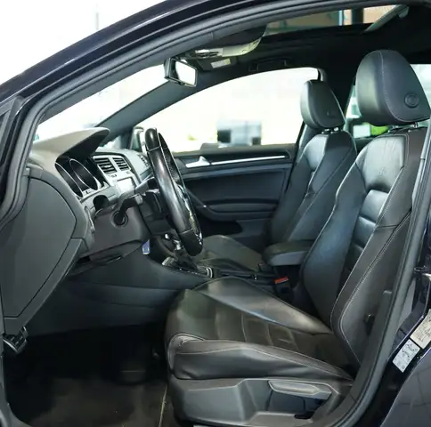 Volkswagen Golf view 22