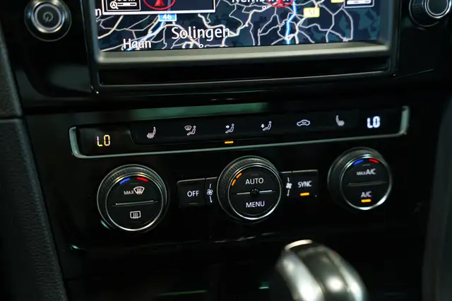 Volkswagen Golf view 27