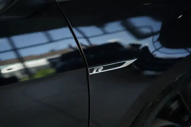 Volkswagen Golf view 13