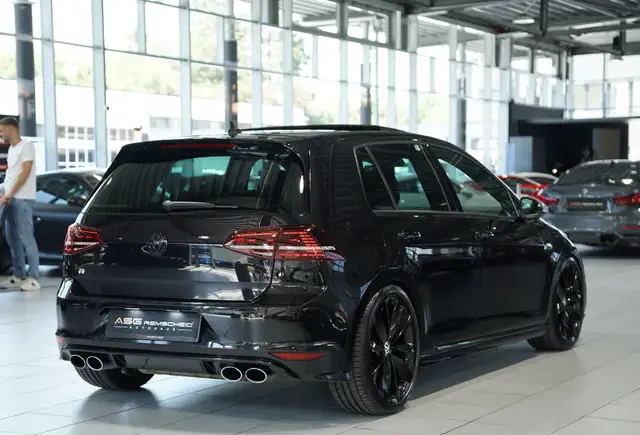 Volkswagen Golf view 9
