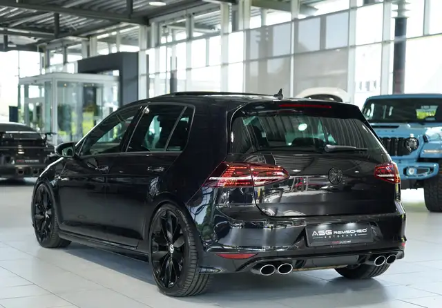 Volkswagen Golf view 11