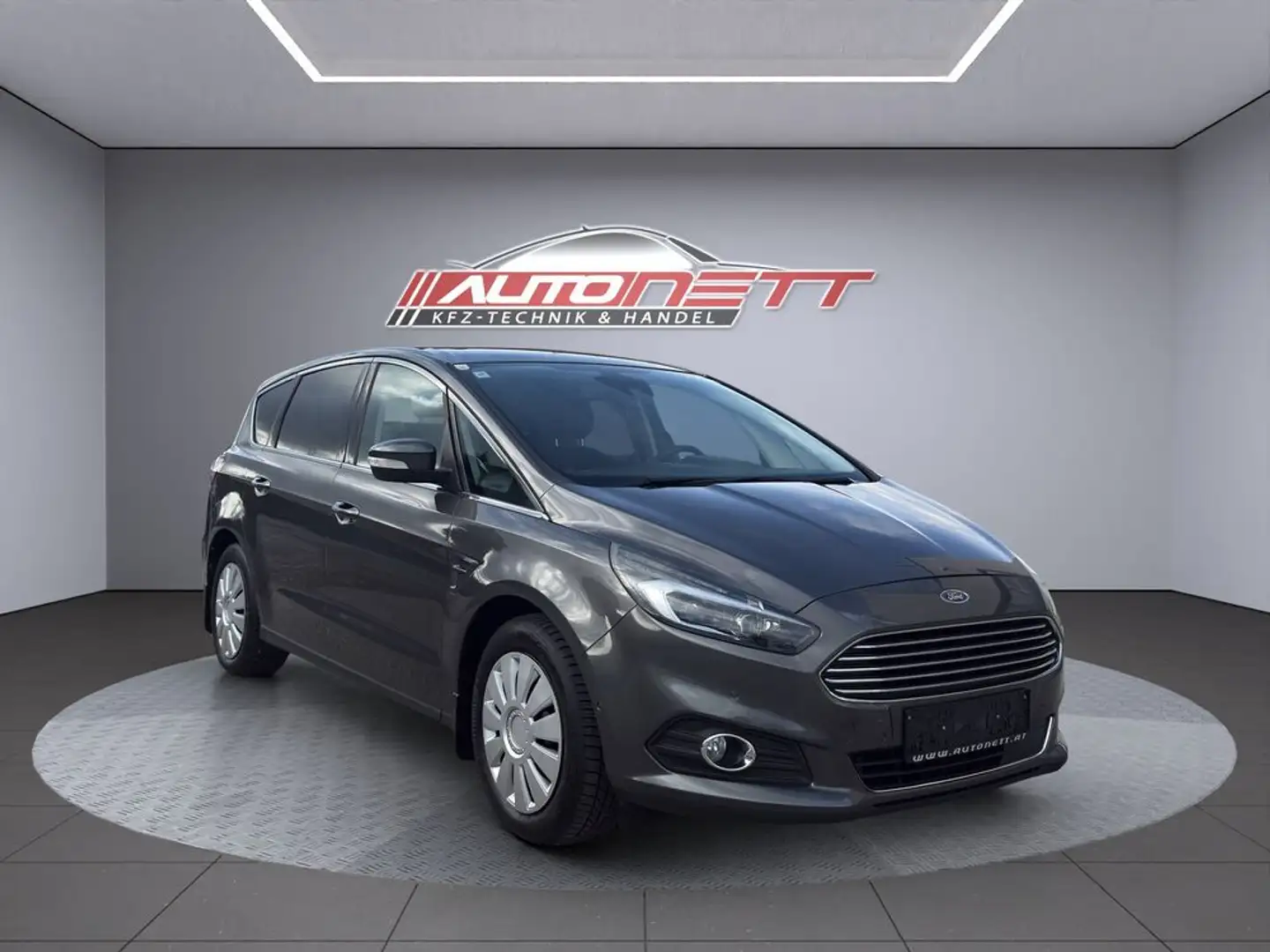 Ford S-Max Titanium Grau - 1