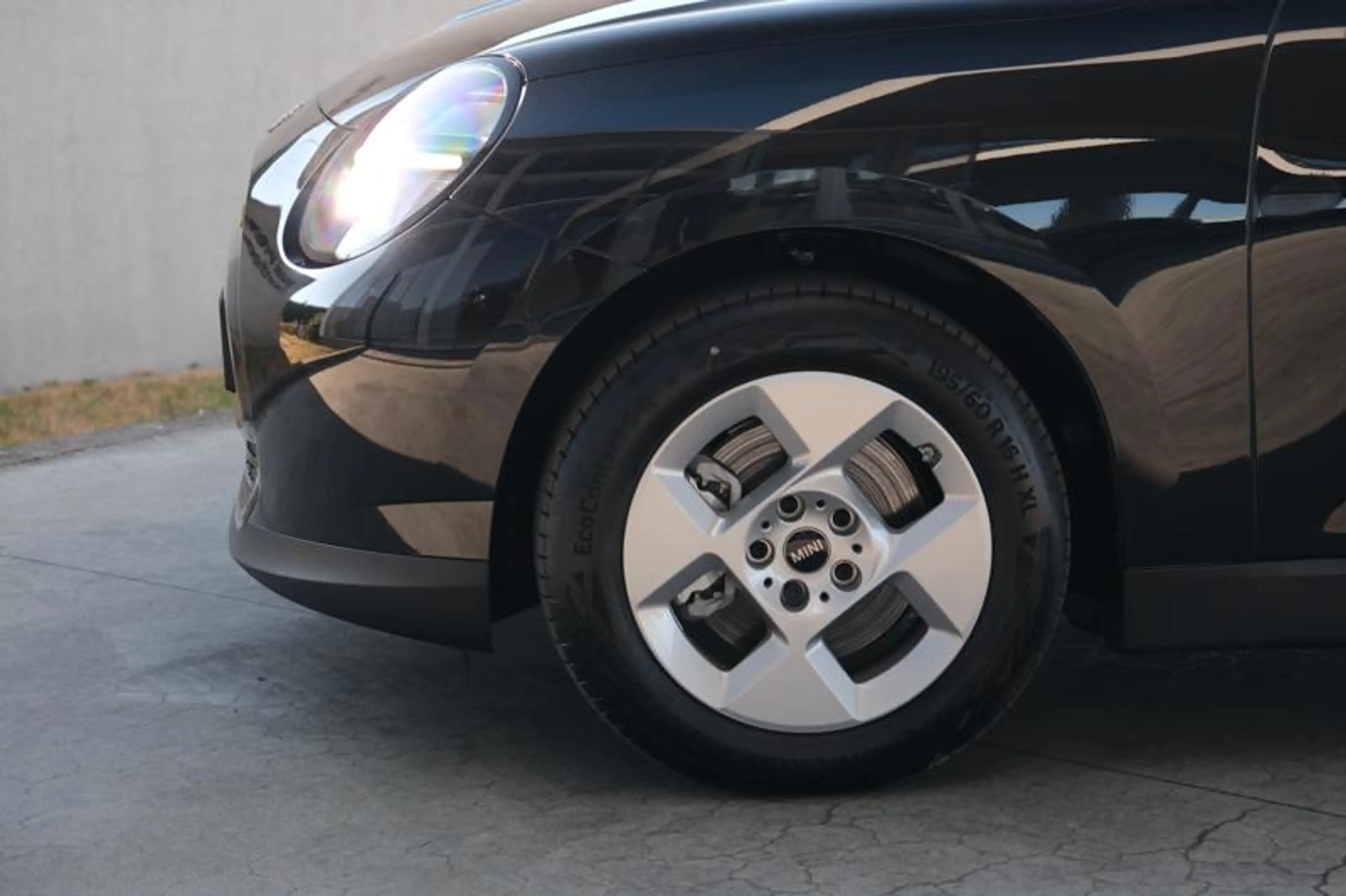 MINI Cooper SE Cooper SE Essential | 49 KWH | OLED | DRIVE ASSIST — photo 8