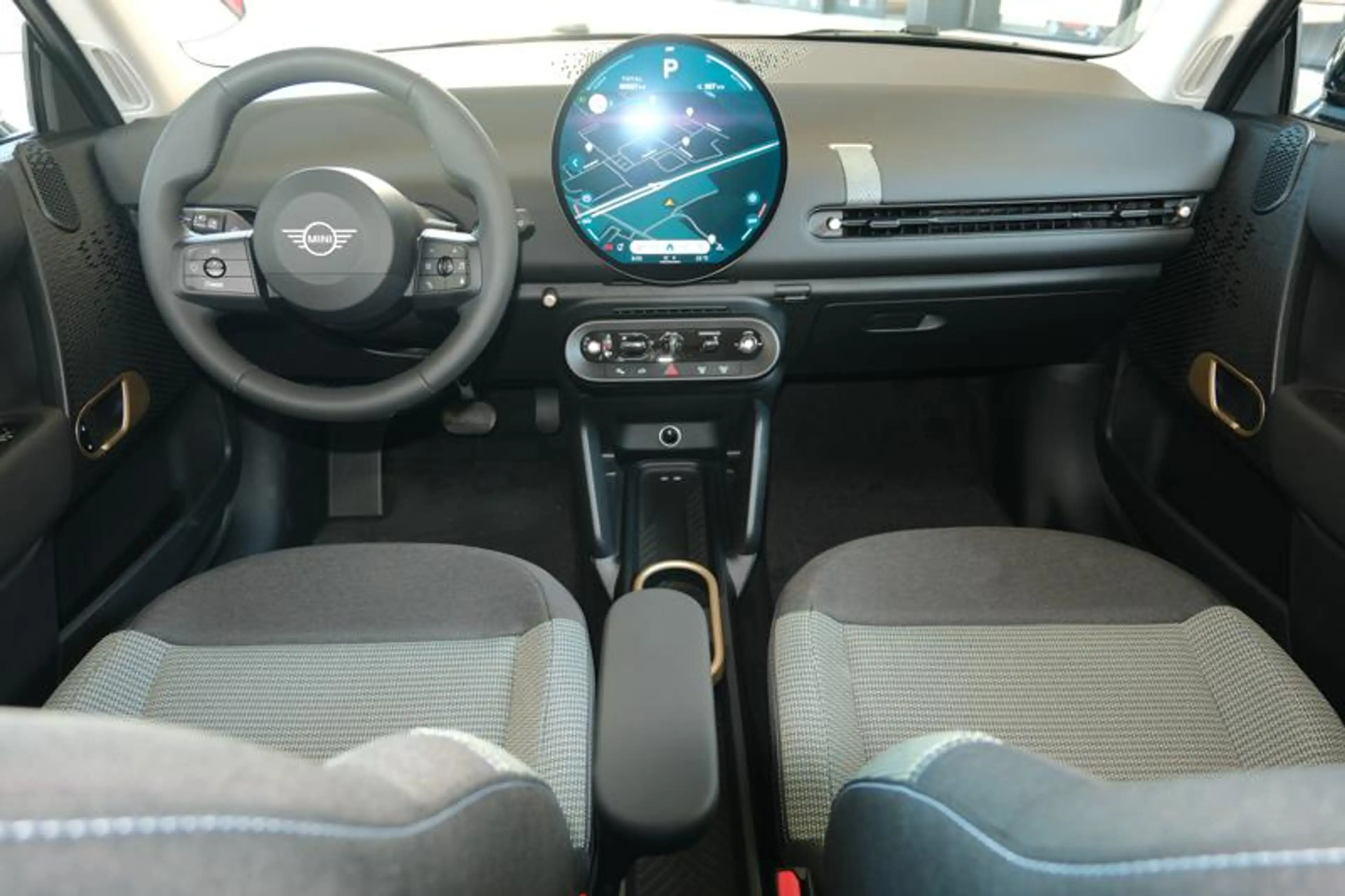MINI Cooper SE Cooper SE Essential | 49 KWH | OLED | DRIVE ASSIST — photo 6