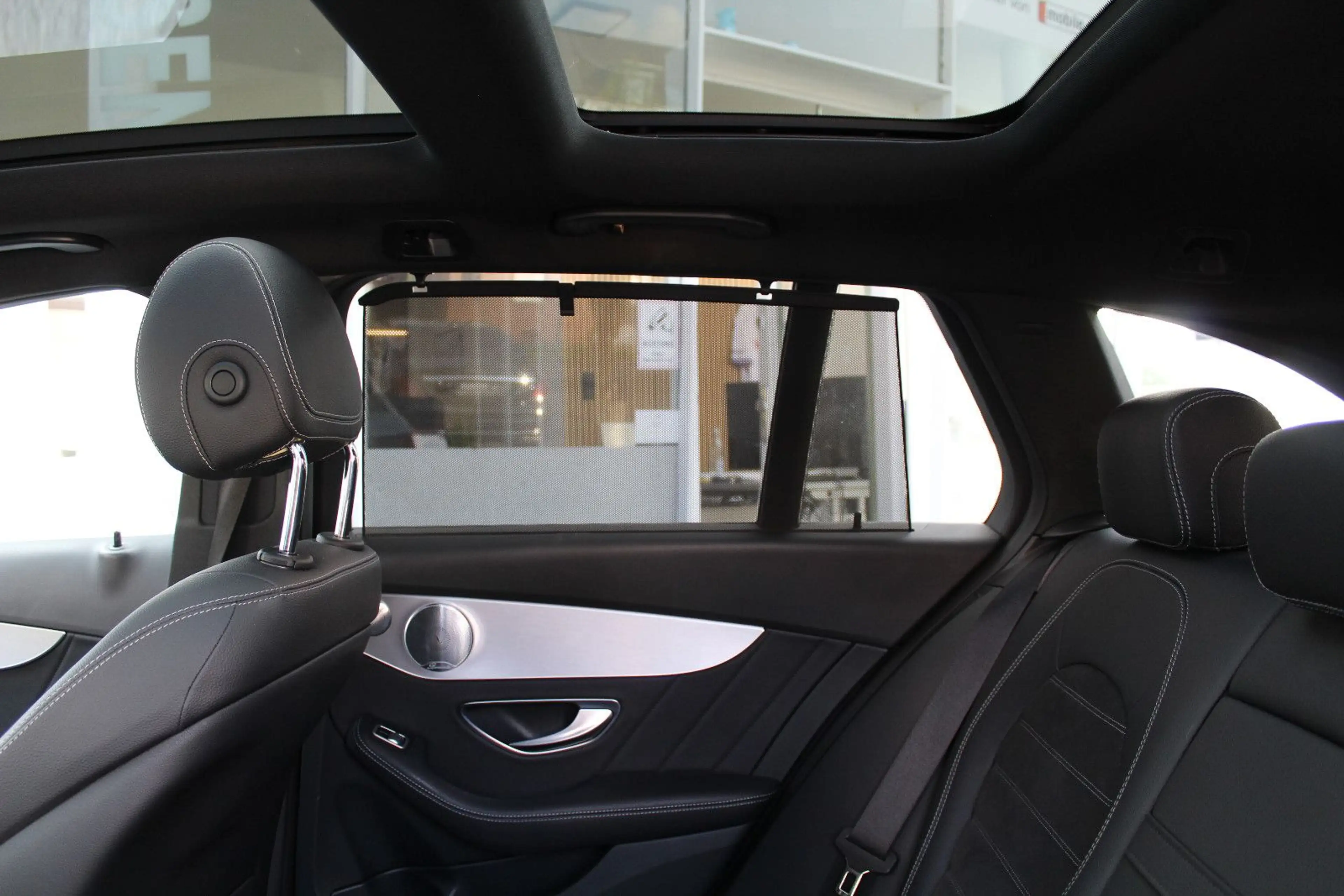 Mercedes-Benz C 400 4MATIC+PANO+BURMESTER+360°KAMERA+NIGT+KEY — photo 15