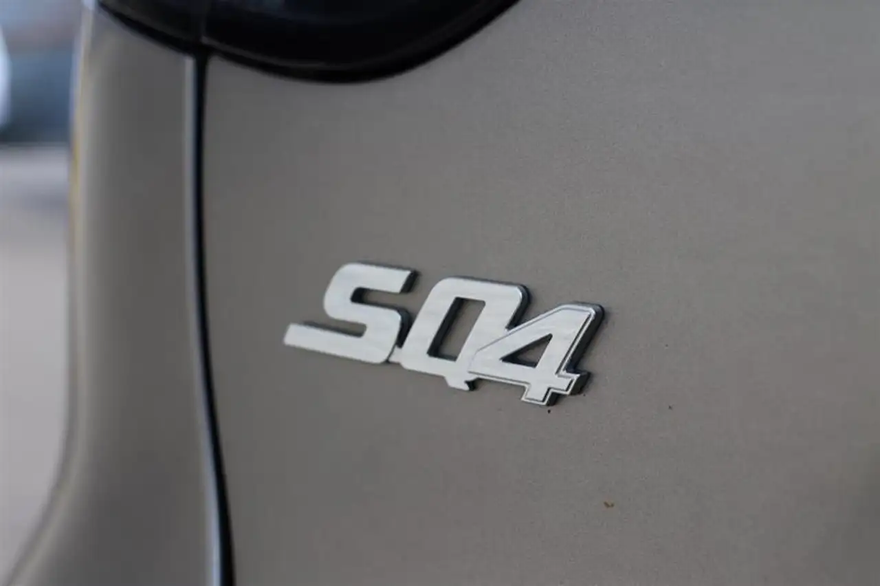 Maserati Levante снимка Maserati Levante