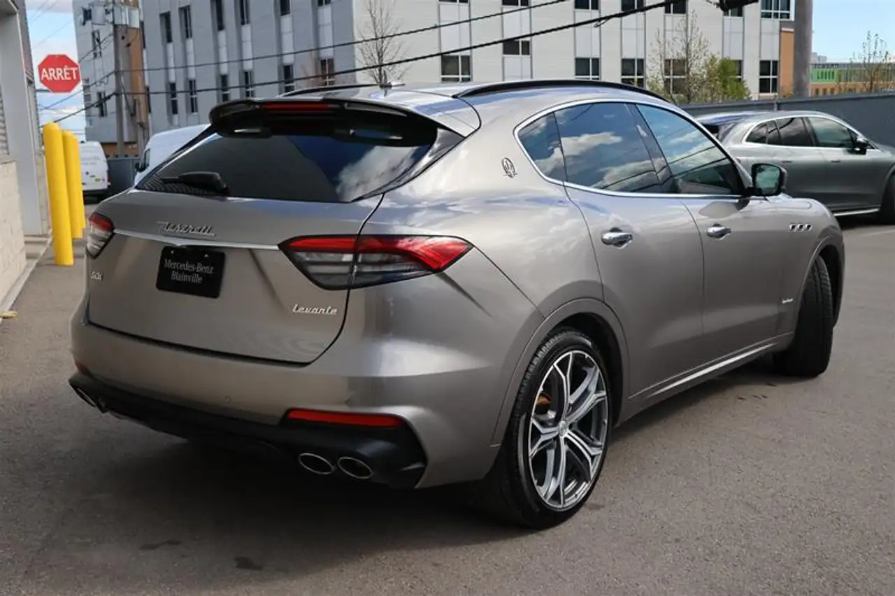 Maserati Levante снимка Maserati Levante