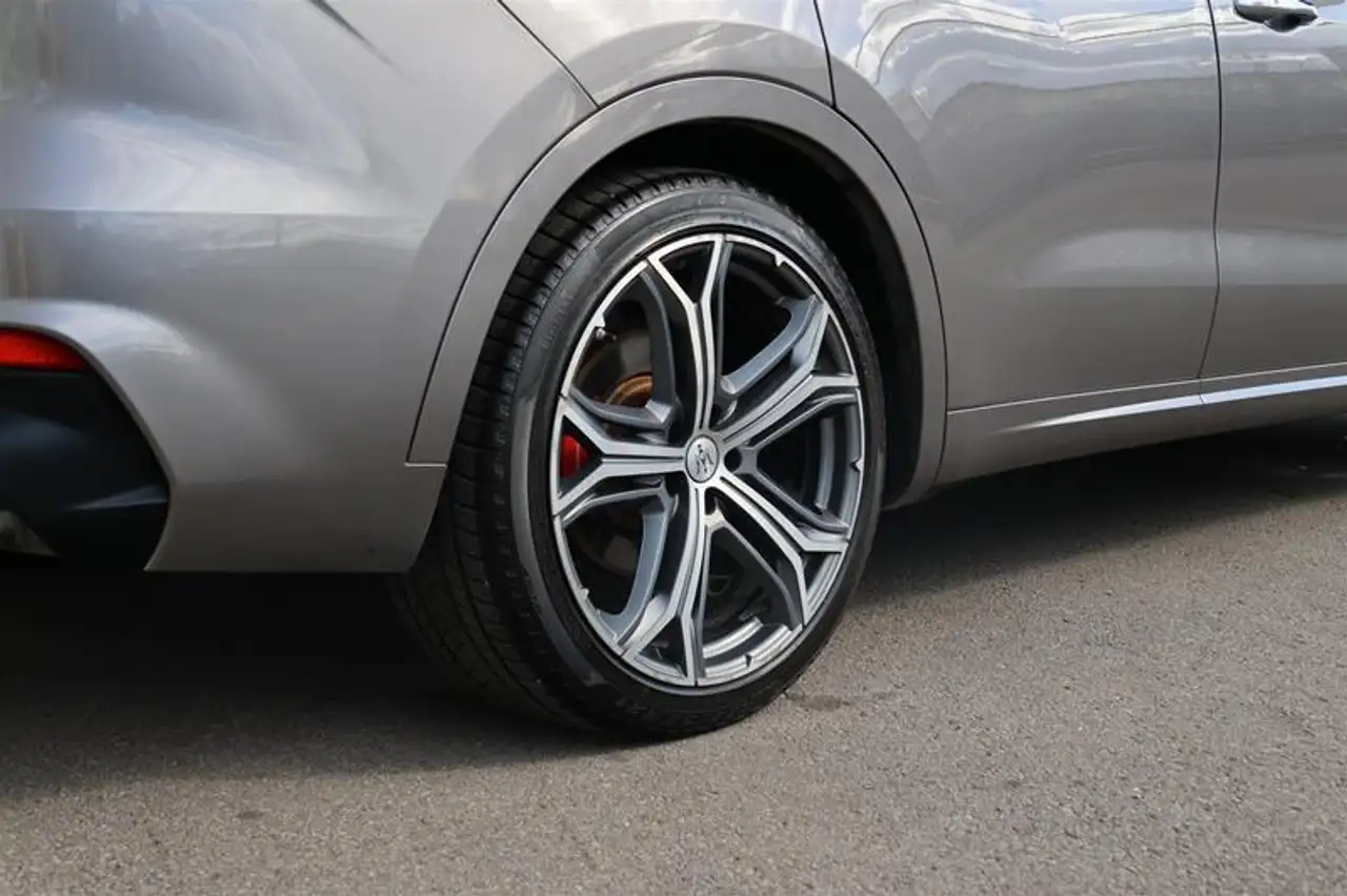 Maserati Levante снимка Maserati Levante