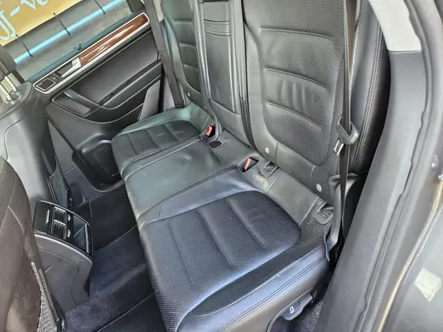 Volkswagen Touareg view 29