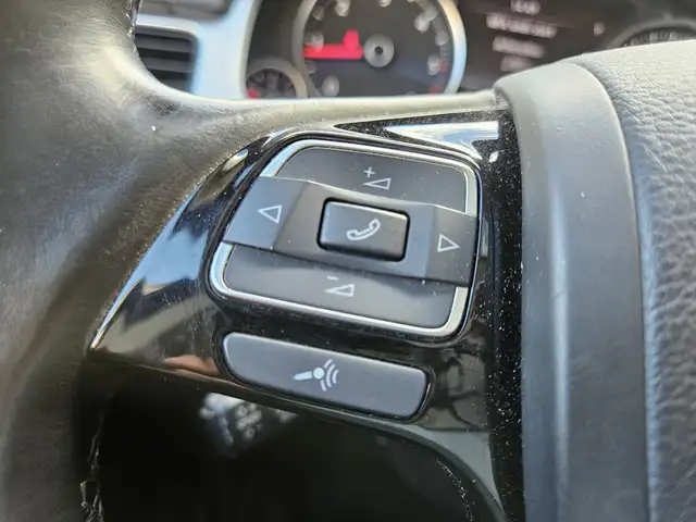 Volkswagen Touareg view 23