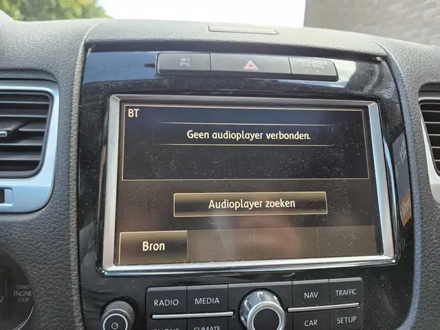 Volkswagen Touareg view 15