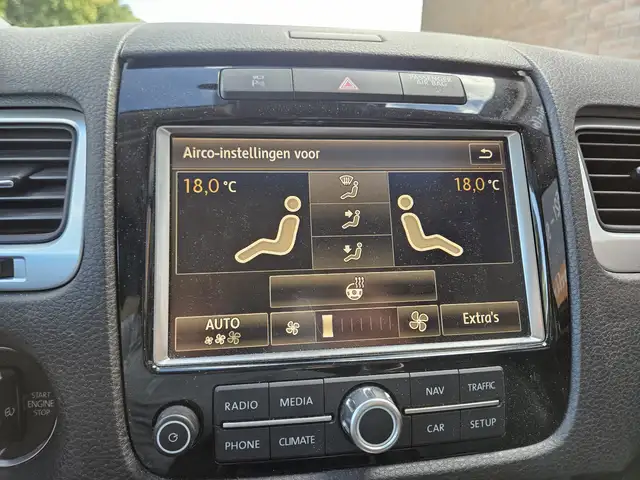 Volkswagen Touareg view 19